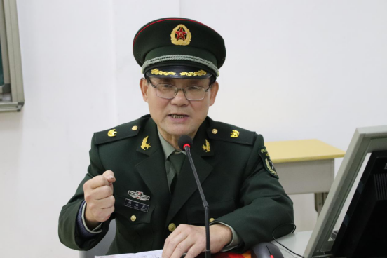 人文外语系举行国防教育讲座